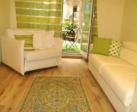 Guest house Demi's 3*