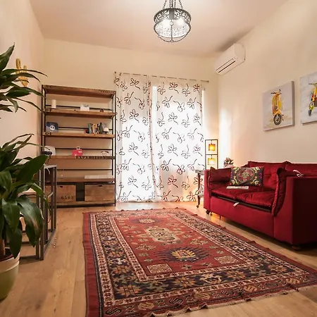 Demi's Guest house 3*
